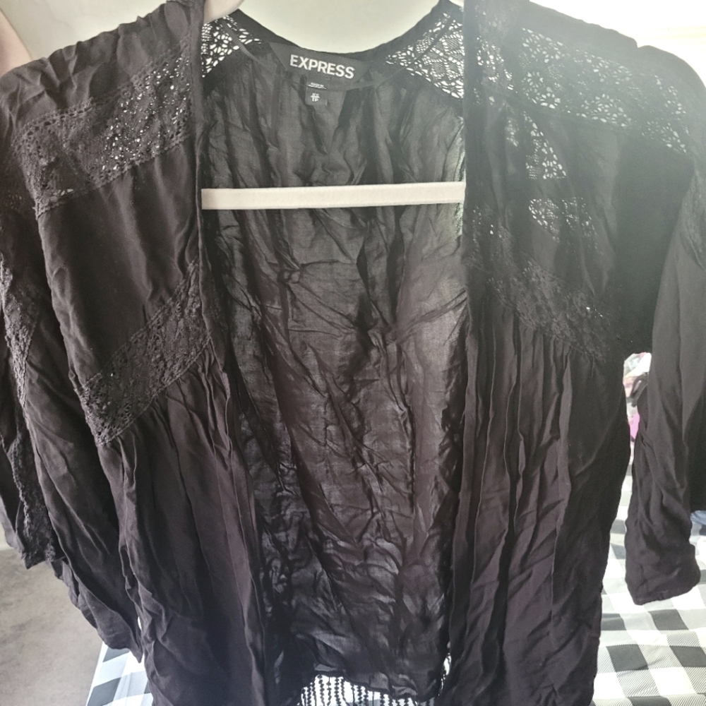 T-shirt color black size xs brand Express